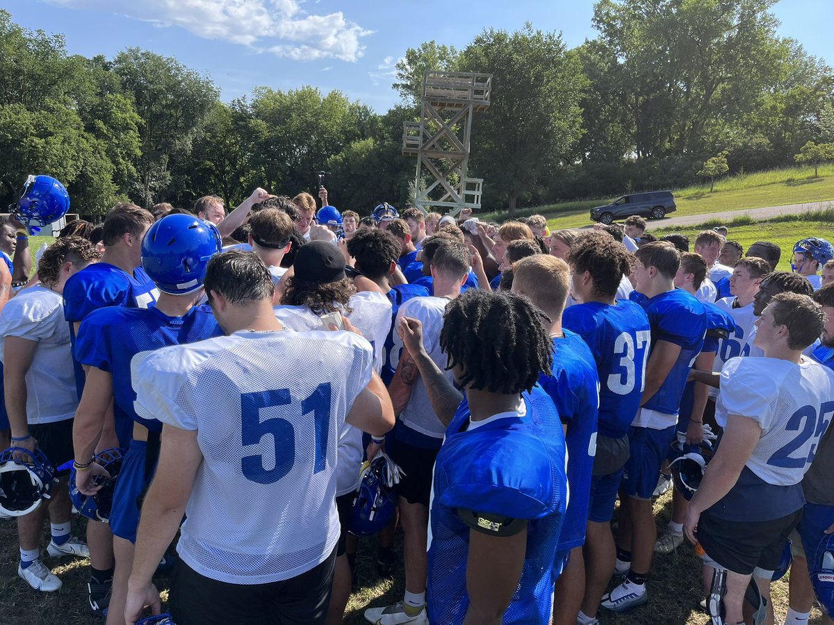 Erin Cron tweet media