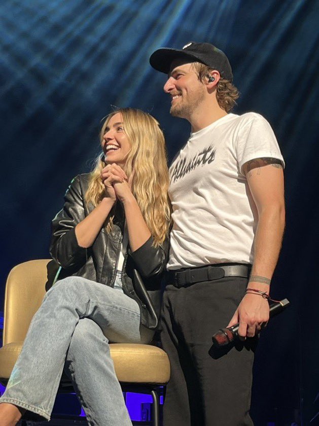 comertxju's tweet photo. MEU CORAÇÃO #jendall https://t.co/p9luL35HsI