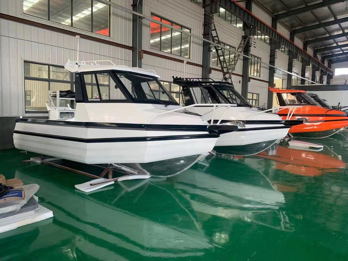 Selina_945's tweet photo. #E625 Your small toy on the sea! 
1 40ft full container can fit 2*6m, order 2pcs can save 1/2 of the shipping cost, the most economy way to save your cost!
Now there is space of container to Sydney, Perth, Australia!
Come on! pm me 
#aluminumboat #fishingboat #aluminiumboats https://t.co/YOSsOlBATY