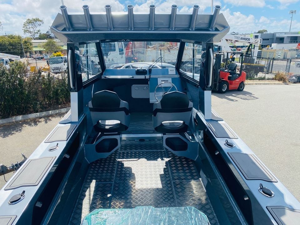 Selina_945's tweet photo. #E625 Your small toy on the sea! 
1 40ft full container can fit 2*6m, order 2pcs can save 1/2 of the shipping cost, the most economy way to save your cost!
Now there is space of container to Sydney, Perth, Australia!
Come on! pm me 
#aluminumboat #fishingboat #aluminiumboats https://t.co/YOSsOlBATY