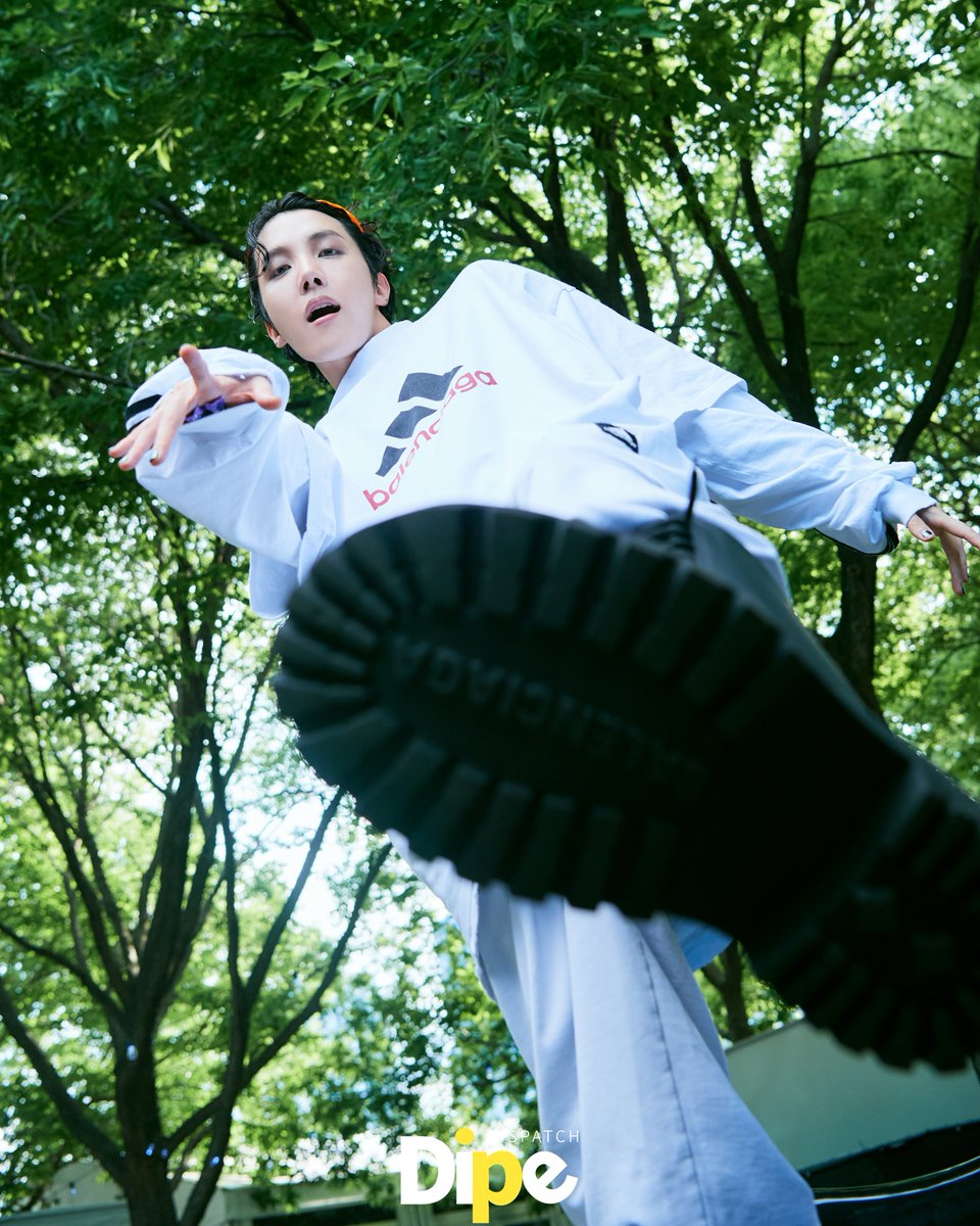 DIPE_OFFICIAL's tweet photo. [Hⓓ] J-HOPE 'Welcome HOBIPALOOZA'

📍 https://t.co/IKBC4hkGNU

#제이홉 #J_HOPE #BTS #방탄소년단 #LOLLAPALOOZA #롤라팔루자 #현장포토 #dipe #디스패치 #dispatch #hdphoto https://t.co/9sJSjjyE0R