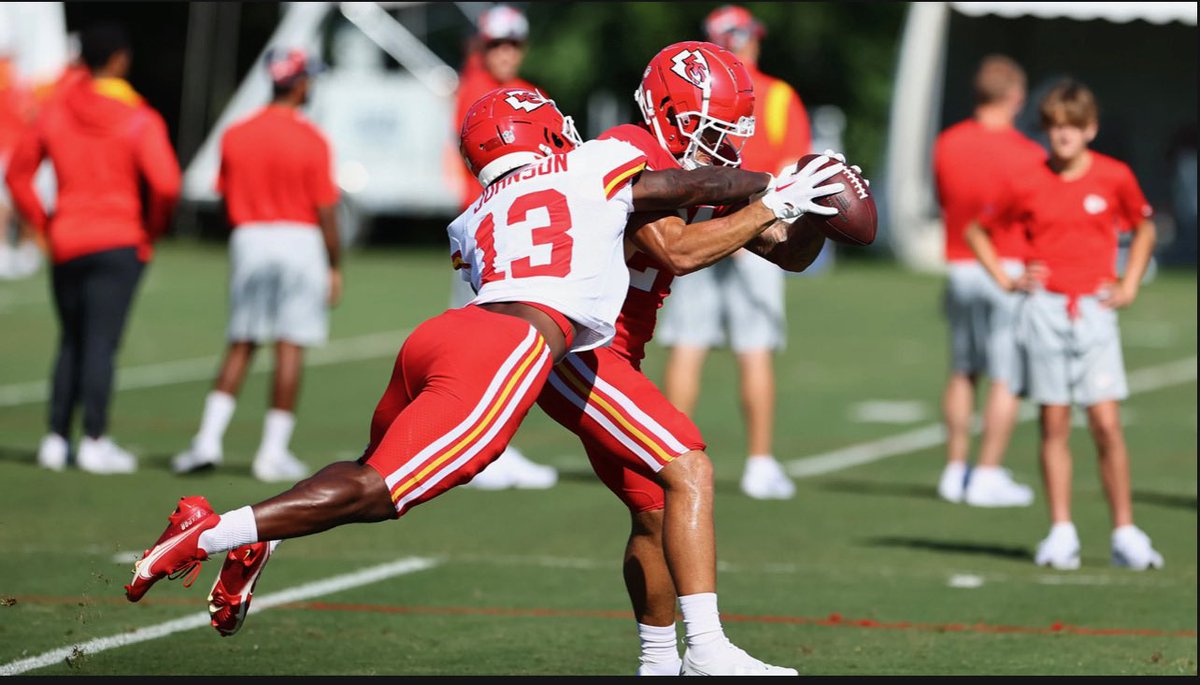 TerryGrossetti's tweet photo. I’ve trained 45 guys in NFL camps right now.  Really fortunate 🙏🏼 https://t.co/9KflrB5Kpw