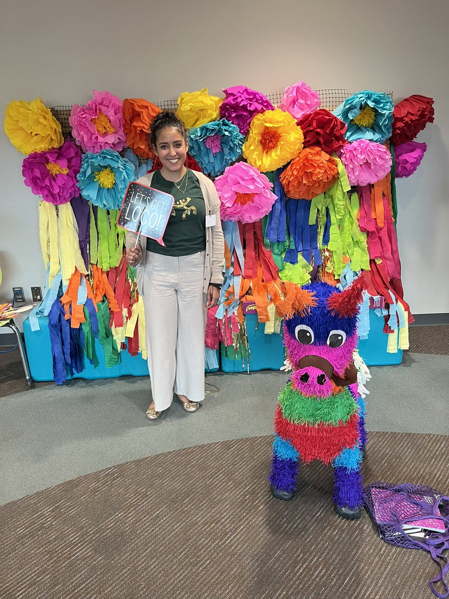 Such an exciting #5th_is_Lit curriculum update with @VirginiaREADs @CyFairISD @CFISD_ELAR2_5 visiting the Mercado was the cutest. Hoping my students @KirkElementary win a piñata this year with #Read180 🪅 📚