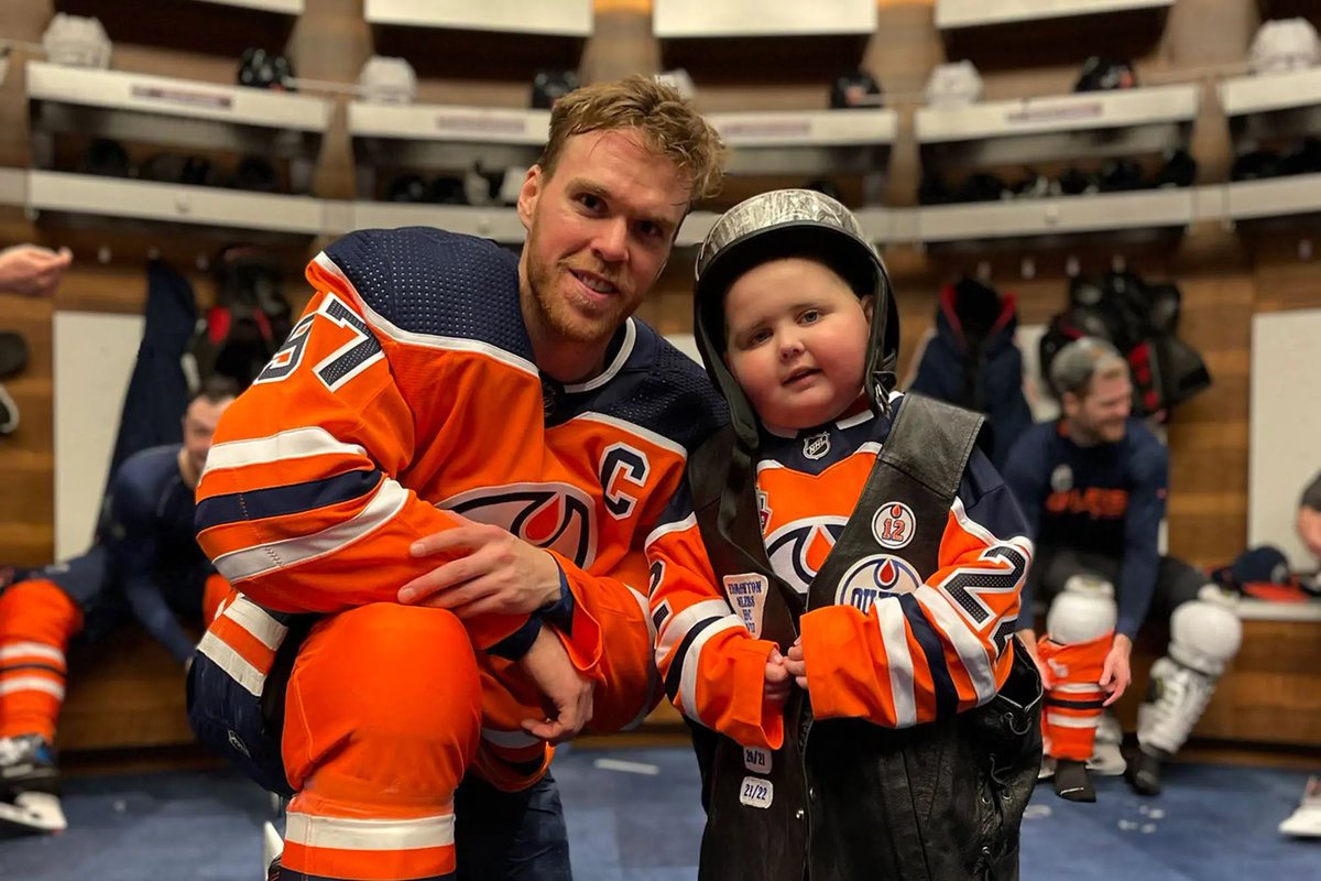 We join the rest of Oiler Nation in expressing our sorrow to hear of Ben Stelter’s passing. The immutable joy he expressed with our song after an Oilers win touched all of us deeply. Our deepest condolences to his family and <a href="/EdmontonOilers/">Edmonton Oilers</a> fans everywhere. Play La Bamba, baby!