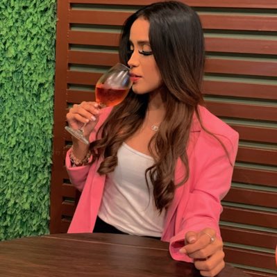 breyes_07's tweet photo. 26 and I’m ready for it🍷. https://t.co/fGZIsrSDj9