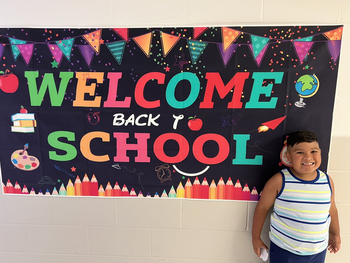 MrsJacobo2011's tweet photo. Back to school night for Jonathan! He was super excited to meet his new teachers & see his new classrooms, of course found his favorite spot! 💙 @BrownElementary #brownbearstrong #thirdgrader #bookworm https://t.co/vICSv7watZ
