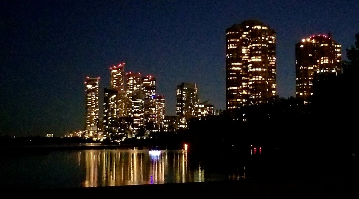 #supermoon by the lake - beauty of a night.  #lakeontario #Toronto