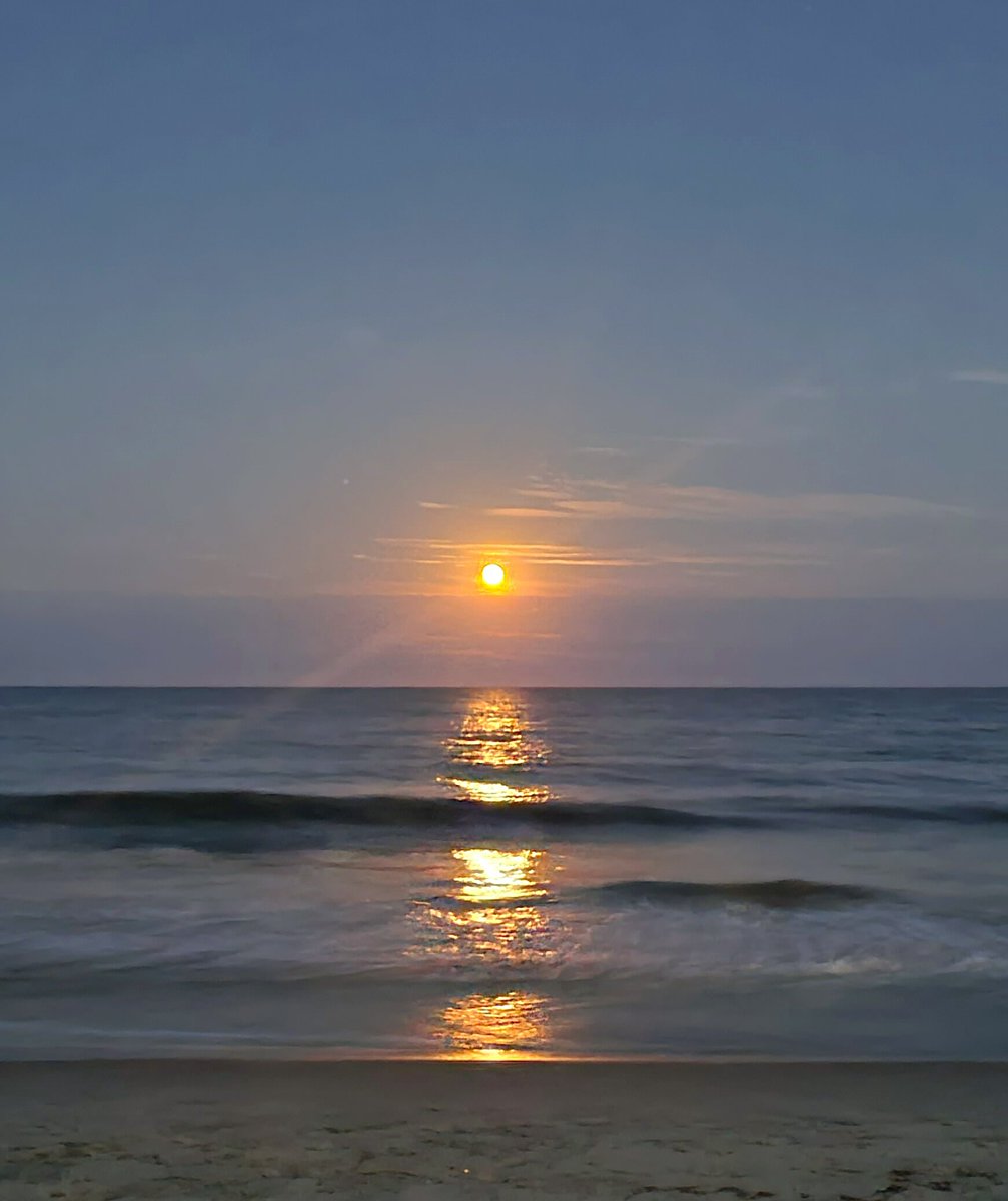 ColomboLaurie's tweet photo. The Full Sturgeon Moon
#augustfullmoon #lastsupermoonthisyear #ognj #oceangrovenj #oceangrove07756 https://t.co/9uOdHThf0S