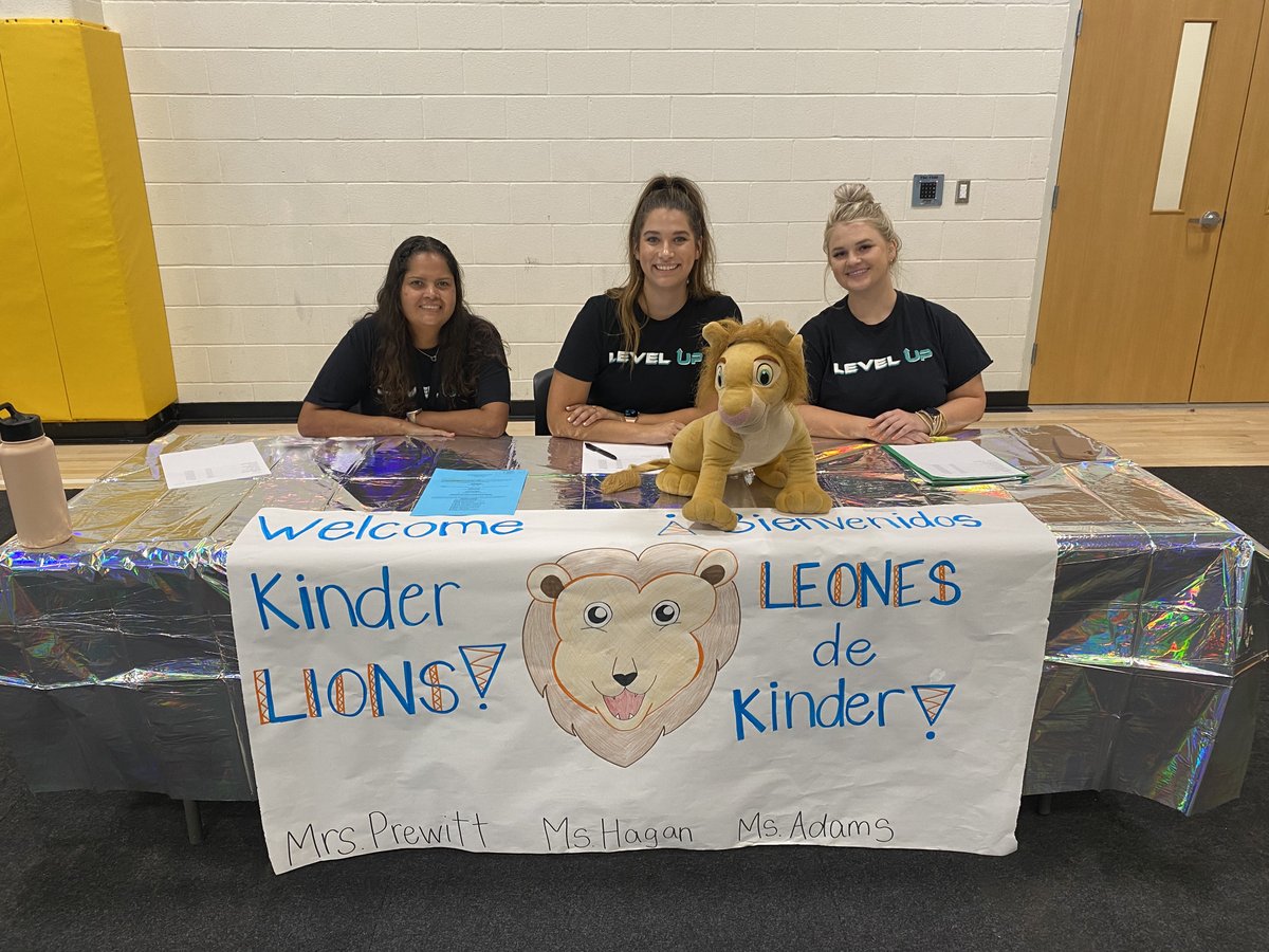 Leadership Academy at Como Elementary School tweet media