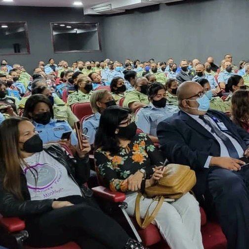 VicePolitica's tweet photo. Como un solo equipo, el @VicePolitica acompañó al Viceministro del Sistema Integrado de Policía, G/D José Gregorio Rojas, en el seminario “Derechos Humanos y Violencia de Género: Retos y Desafíos”. Seguimos avanzando.
#VenezuelaEnDesarrollo https://t.co/P2woZuRDTv