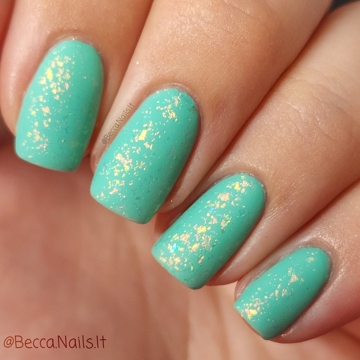 BeccaNailsIt's tweet photo. I present "Peel the Burn" @holotaco BYOB. My BYOB would be Peely Base, Sea Foam Home, topped with Solar Unicorn Skin and a Matte Taco! Have the sun and the sea all in one mani without going outside! Perfect for summer! 🌞 #HoloTacoBYOB @nailogical https://t.co/VouIx65LHw