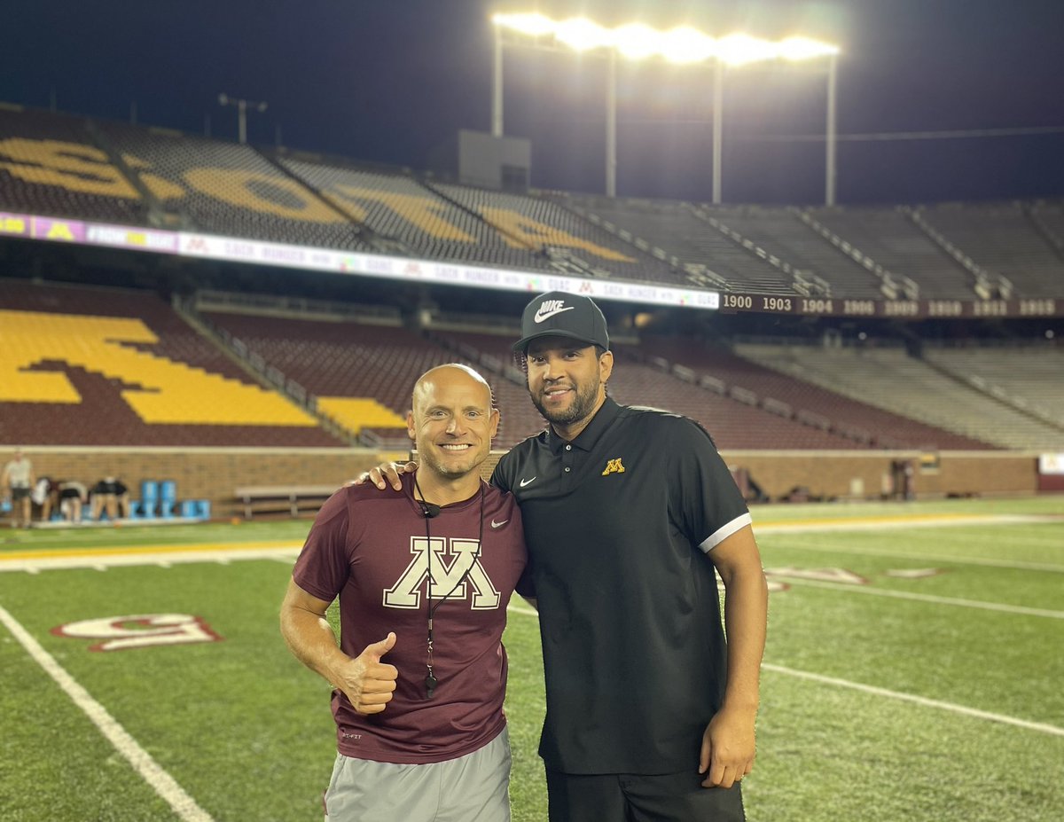 Coach_Fleck's tweet image. Thanks to @CoachBenJohnson for stopping by practice today!! #RTB #HYPRR #SkiUMah
