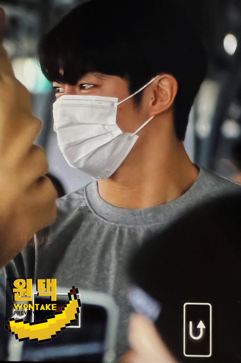 wontake0724's tweet photo. 220812 SYD✈️

#다원 #Dawon #이상혁
#에스에프나인  #SF9 
#THEWAVEOF9  #SCREAM #스크림 https://t.co/HVF1J7syGI