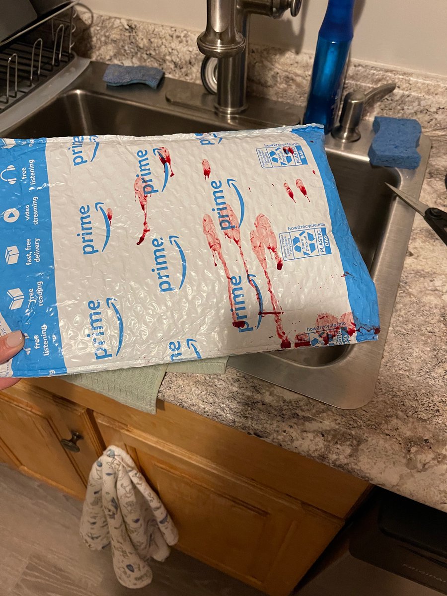 k_allen06's tweet photo. Umm.. @amazon can we get a health and wellness check on your driver? https://t.co/9X7yWyHojL