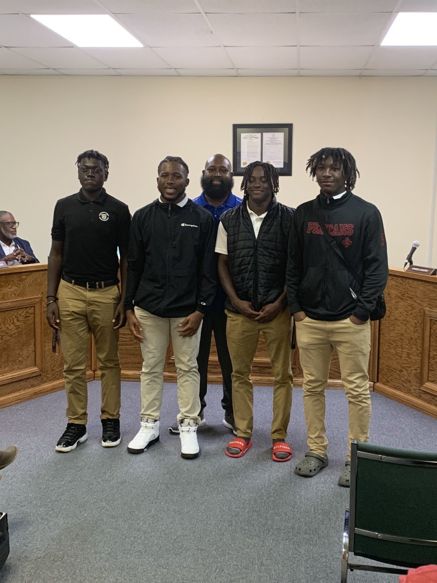 These young men were recognized at the school board mtg tonight for the Character and work ethic they showed working at the schools this summer and we would be hard pressed to find a better mentor than Coach Kale Davis 
IT’S A GREAT DAY TO BE A VIKING!