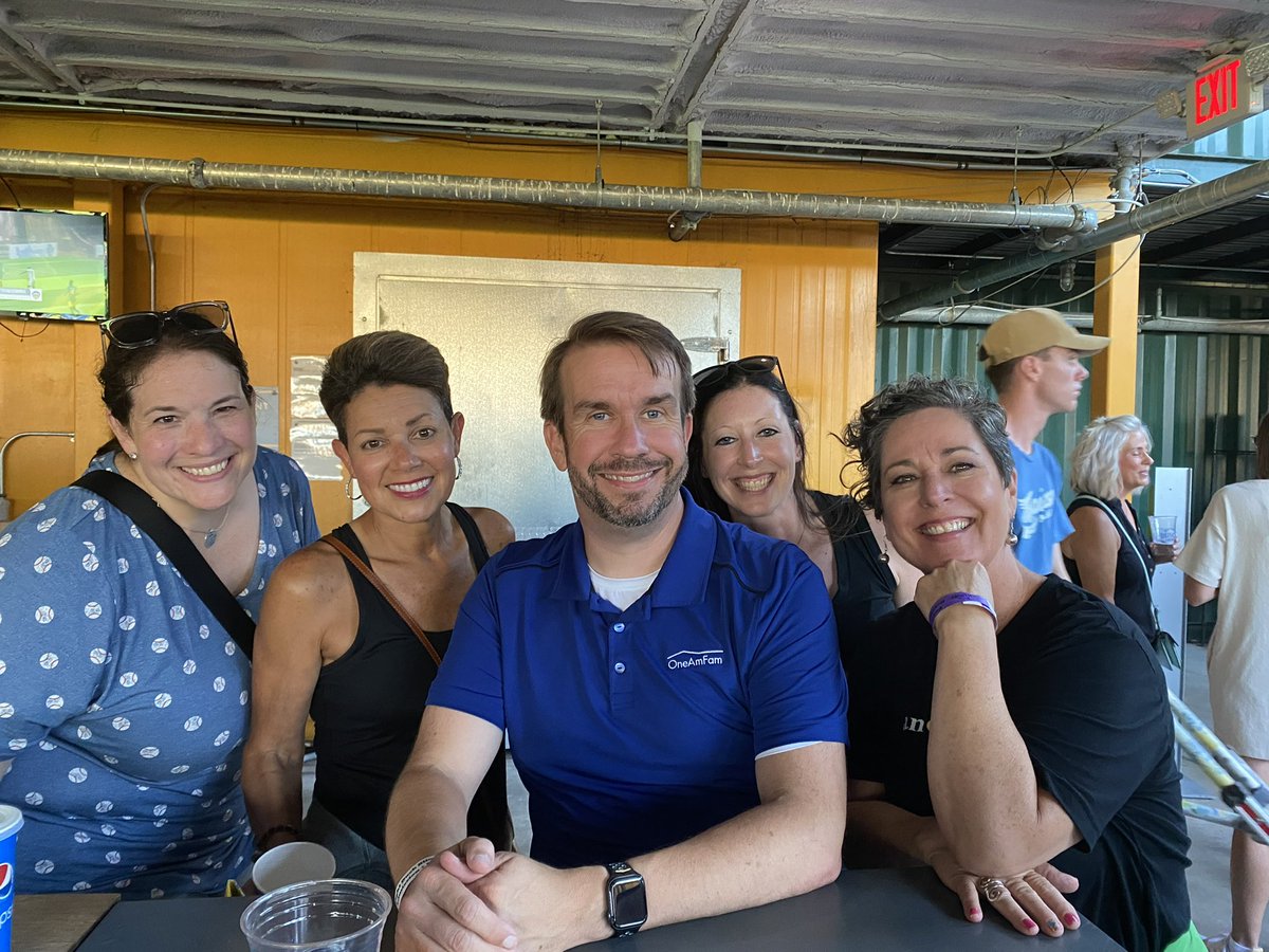 ToddFancher1's tweet photo. Great night for @MadisonMallards baseball with the #AFLIC Team.  #IamAFLIC https://t.co/qqI9N0v3Vs