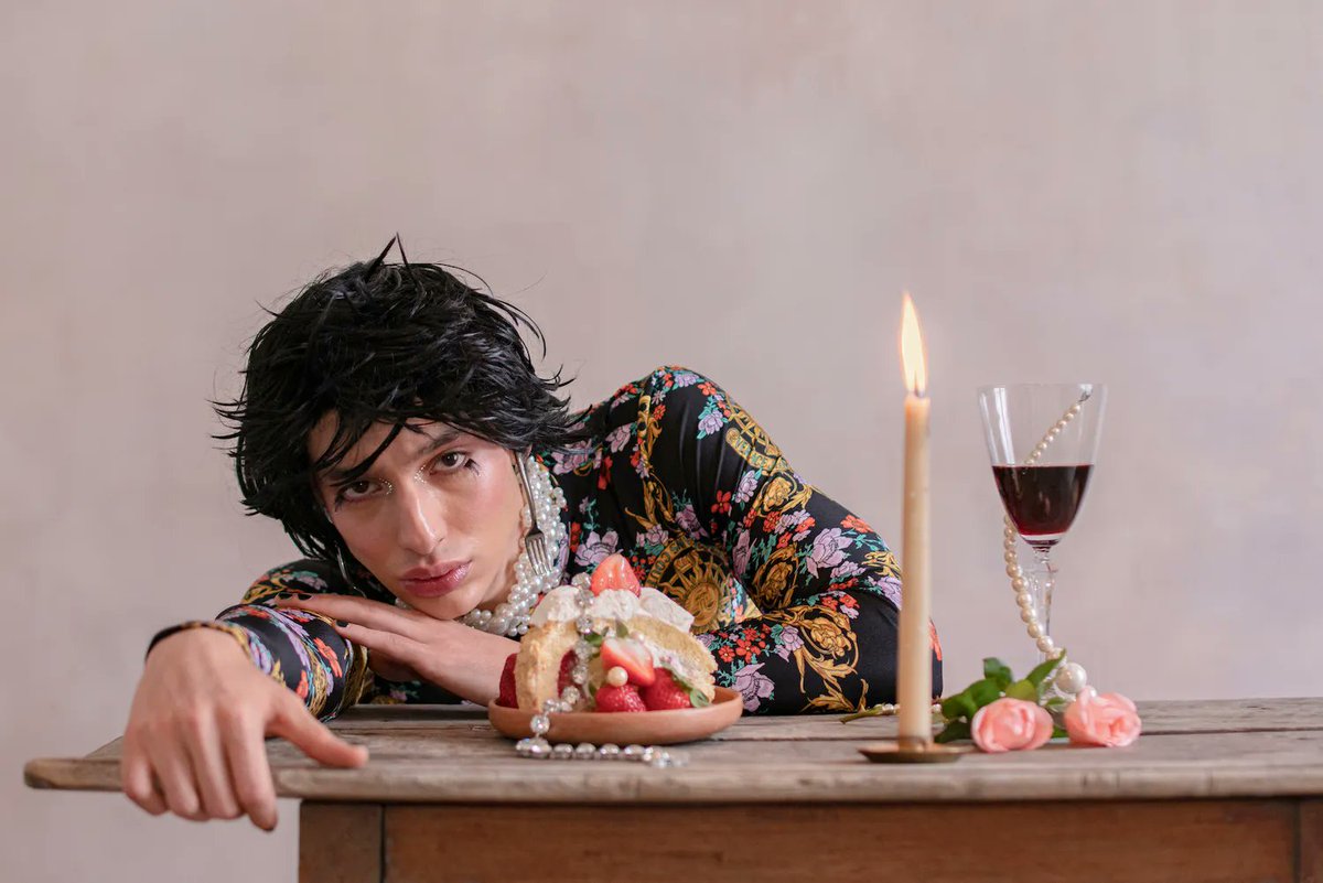 MeowMag's tweet photo. #STORY Venus As a Boy 🐚🌸 Este editorial producido por #MEOWMagazine capta la inherente dualidad en la expresión personal | Fotografías por Fernanda López #MEOWFashion Ve toda la historia aquí https://t.co/Mio5a8Xpu2 https://t.co/uUTDtTn1Iw