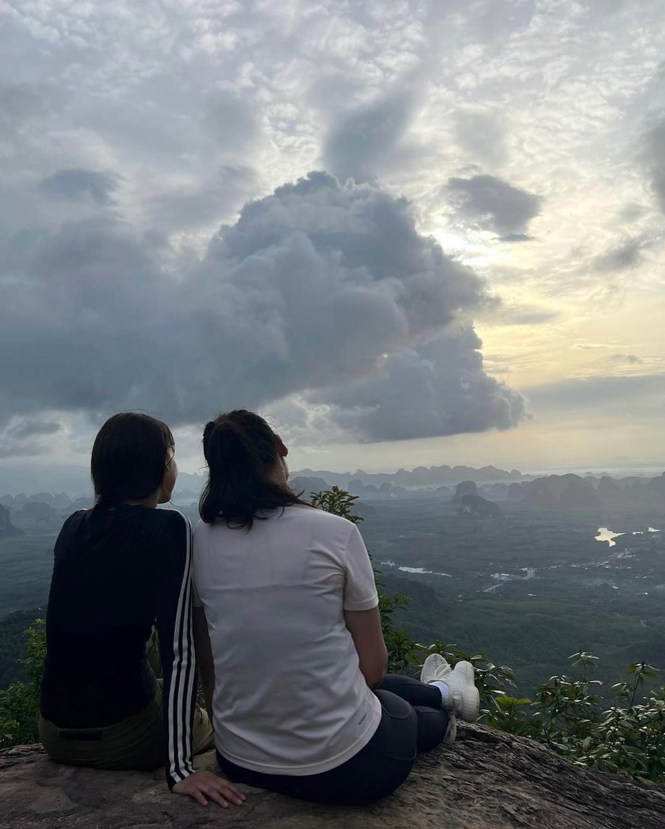 zephaniahs_'s tweet photo. So happy we decided to do this hike! สวยมากจริงๆ พลังงานดีมากๆ อยากไปอีก 🥾🏔🏝🙏🏻
 
@yayaurassaya igp
#urassayas @urassayasclub @urassayasphils @Urassayasph https://t.co/5dxw1UTcHM