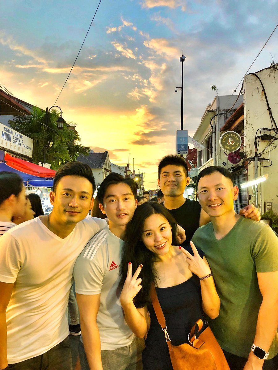 HendrickC01's tweet photo. Beautiful Malacca sunset with a bunch of beautiful friends
#盘古社区 #cloudtoken #GCGASIA #TriumphFX #未来矿场 #FVPTrade #metaforce #binance #BTC #eth https://t.co/G0Z6HUByeu