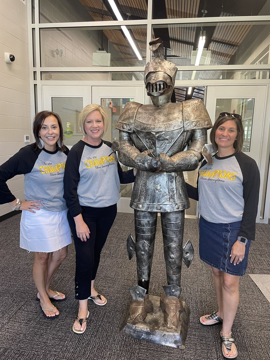 Nunzia Hoog tweet media