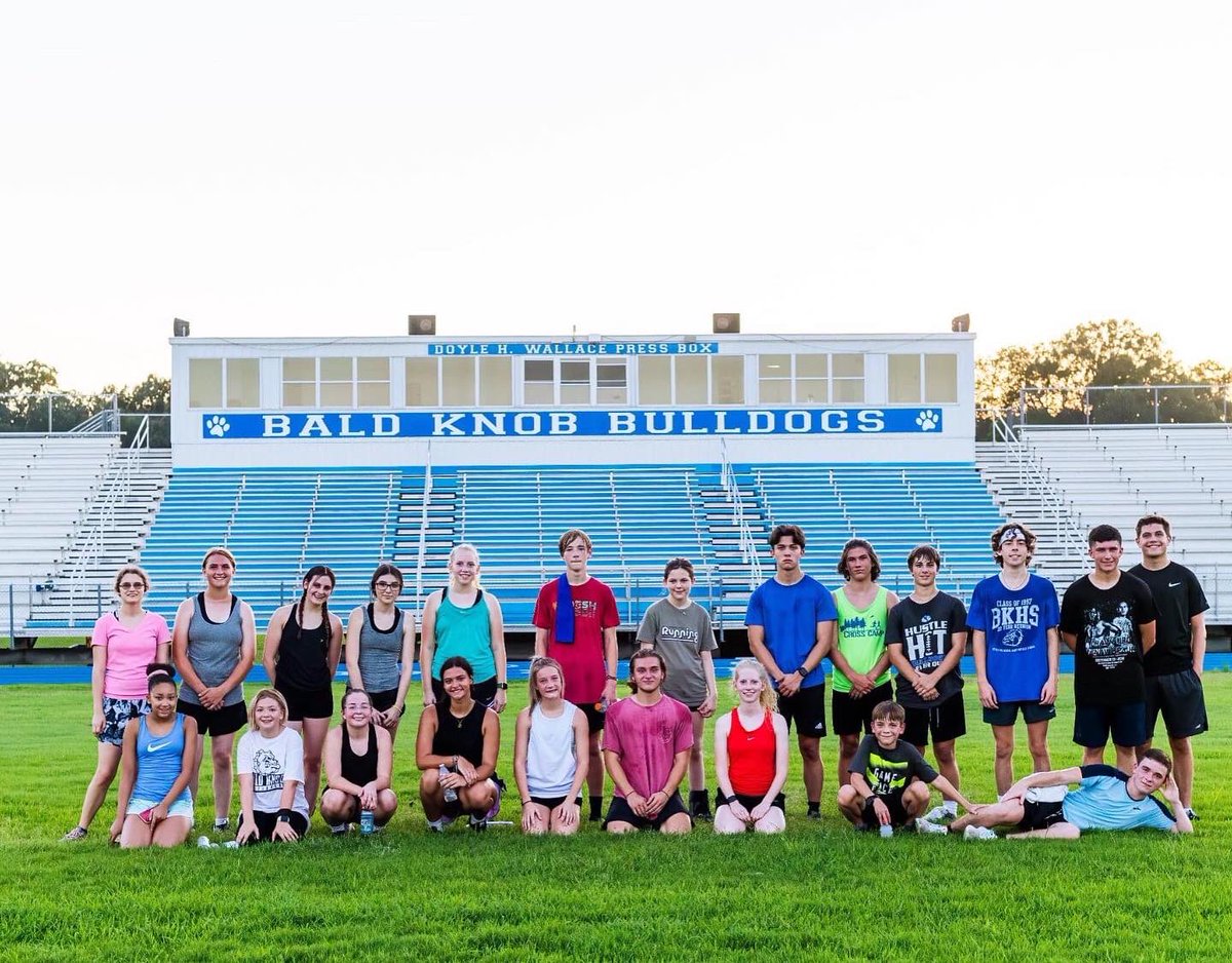 baldknobschools's tweet photo. Thank you to all who showed up for Open House. After Open House, the cross country team participated in its annual Run-a-thon while the Bulldog football team continued preparations for its upcoming scrimmage game. Like we say around here, it was a great day to be a Bulldog. https://t.co/Ige3Z0smdn