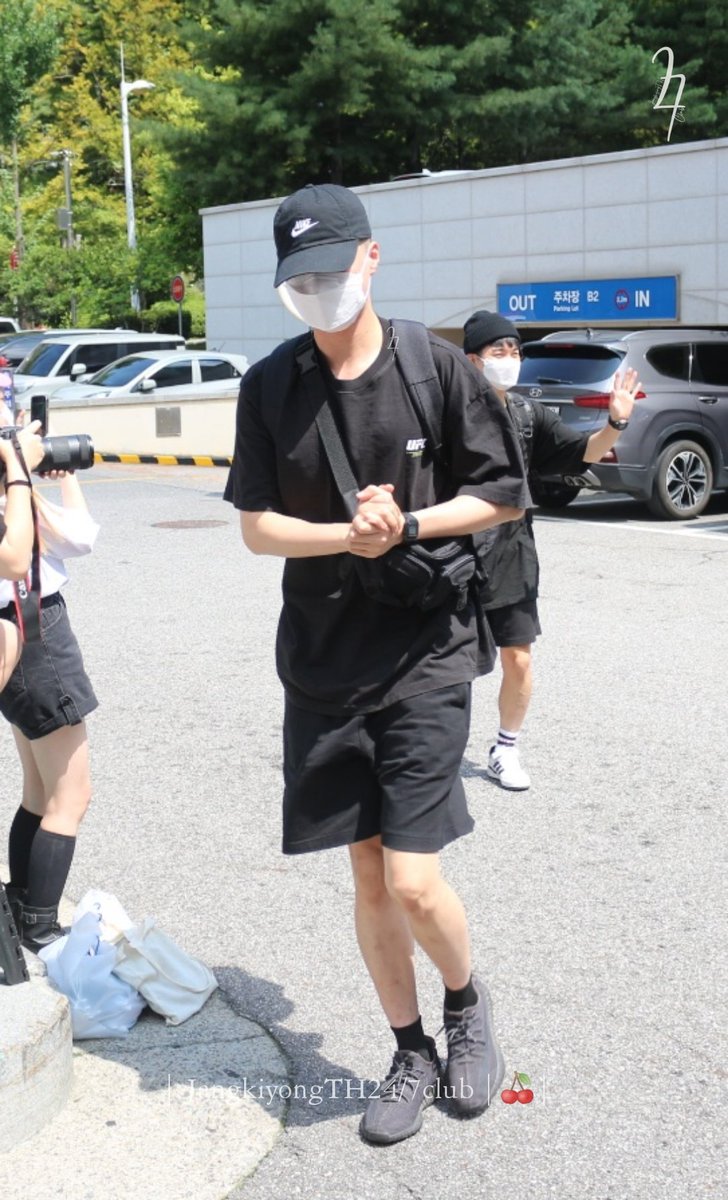 JKYTH_247club's tweet photo. Have a great day, Kiyong🥰
2022.08.12 @Seongnam

Take care &amp; Fighting 🤗

We always support you ❤️

#ourmeissajangkiyong 
#จางกียง #장기용 #jangkiyong 
#JangkiyongTH247Club
#ComeBackSafelyJANGKIYONG
#ASOM #asongofmeissa
#육군창작뮤지컬 #메이사의노래
#wearekiyongsthaisupporter https://t.co/MNHTmokCIl