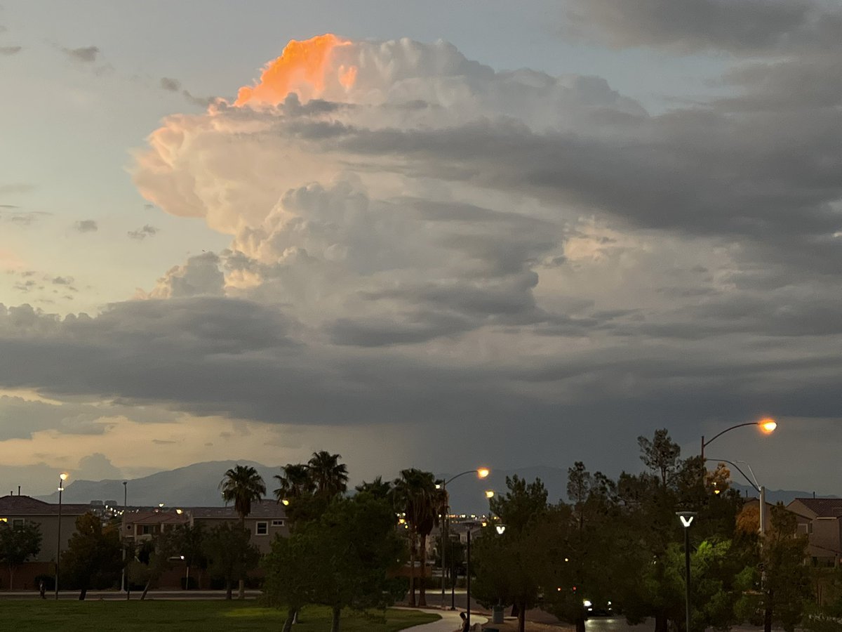 Gorgeous storm tower over the Sheep Range north of #Vegas ⛈ #VegasWeather