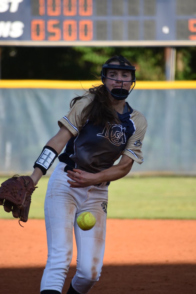LCALionSoftball's tweet photo. Another great win for Varsity tonight!! 6-4 against Townes County. Great job, Lady Lions!!! https://t.co/NGkdye0rIV