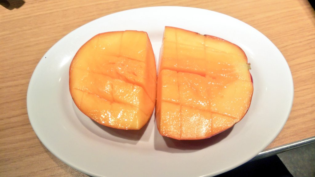 ISHI_DISNEY's tweet photo. スイパラでケーキには目もくれずマンゴー食べまくってきた
どれも甘くて美味しかった😆 https://t.co/ojev655Do0