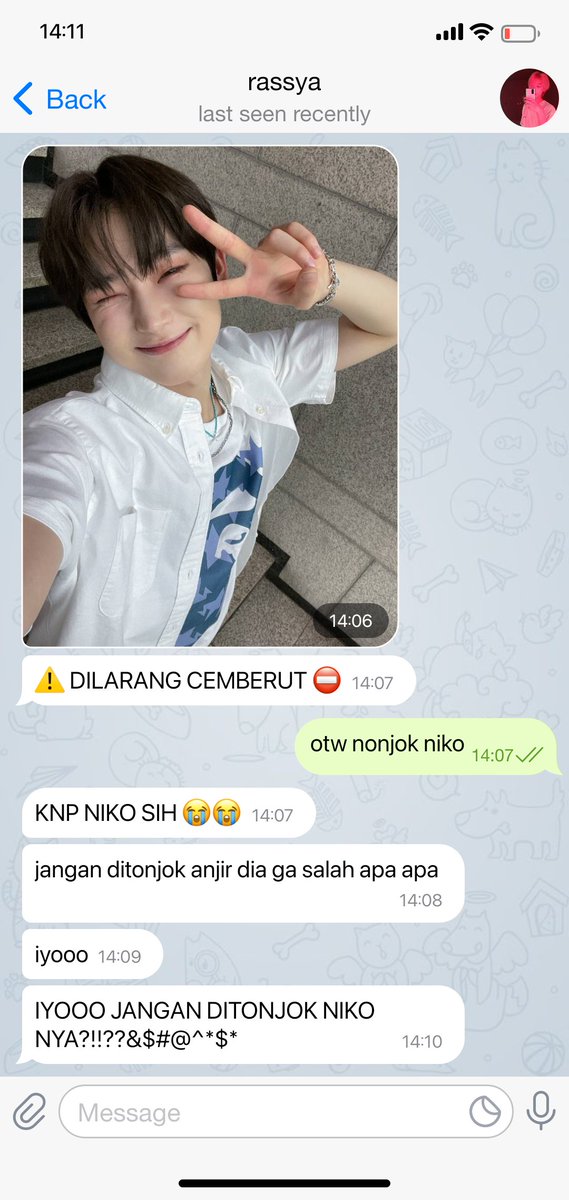 meorijane's tweet image. #yangsun socmed au in which niko keseret seret bercandaan rassya dan rio for no reason at all 😭

tags: fluff, long distance relationship (kind of), college freshman noo, high school senior won, sunwonki if you squint hard enough

(1/3)

(1/3)