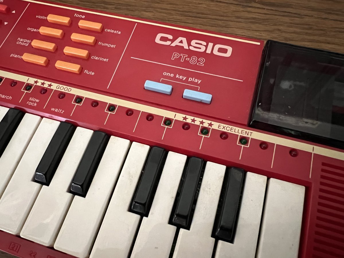 NobuhiroTerashi's tweet photo. 家の奥底から凄いの出てきた…
ROMカートリッジとか懐かし過ぎる…
#casio #PT82 https://t.co/do6oUPP9oc