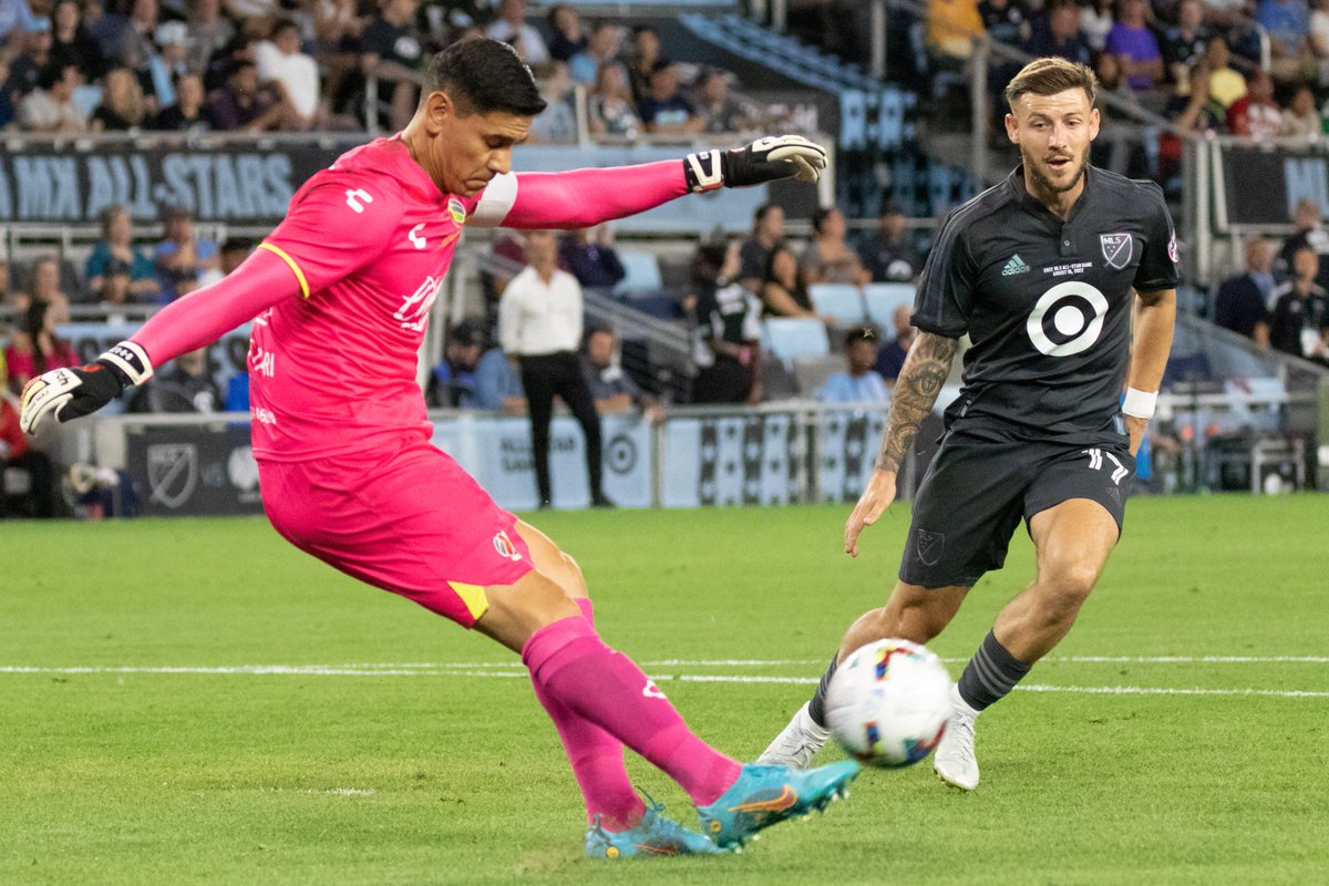 @PaulArriola @MLS I hope you enjoyed your time in our cities over the past few days. This was the best photo I captured of you last night. #MLSAllStar