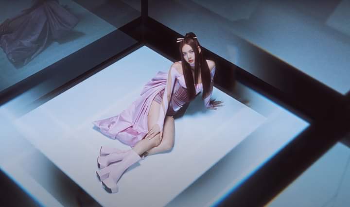 mylovelisa1712's tweet photo. Choáng ngợp thật 

PINK VENOM LISA
WhatsYourK     
#WhatsYourK_MySong #LISA
#MONEY #LALISA https://t.co/1XEEbcQ0fL