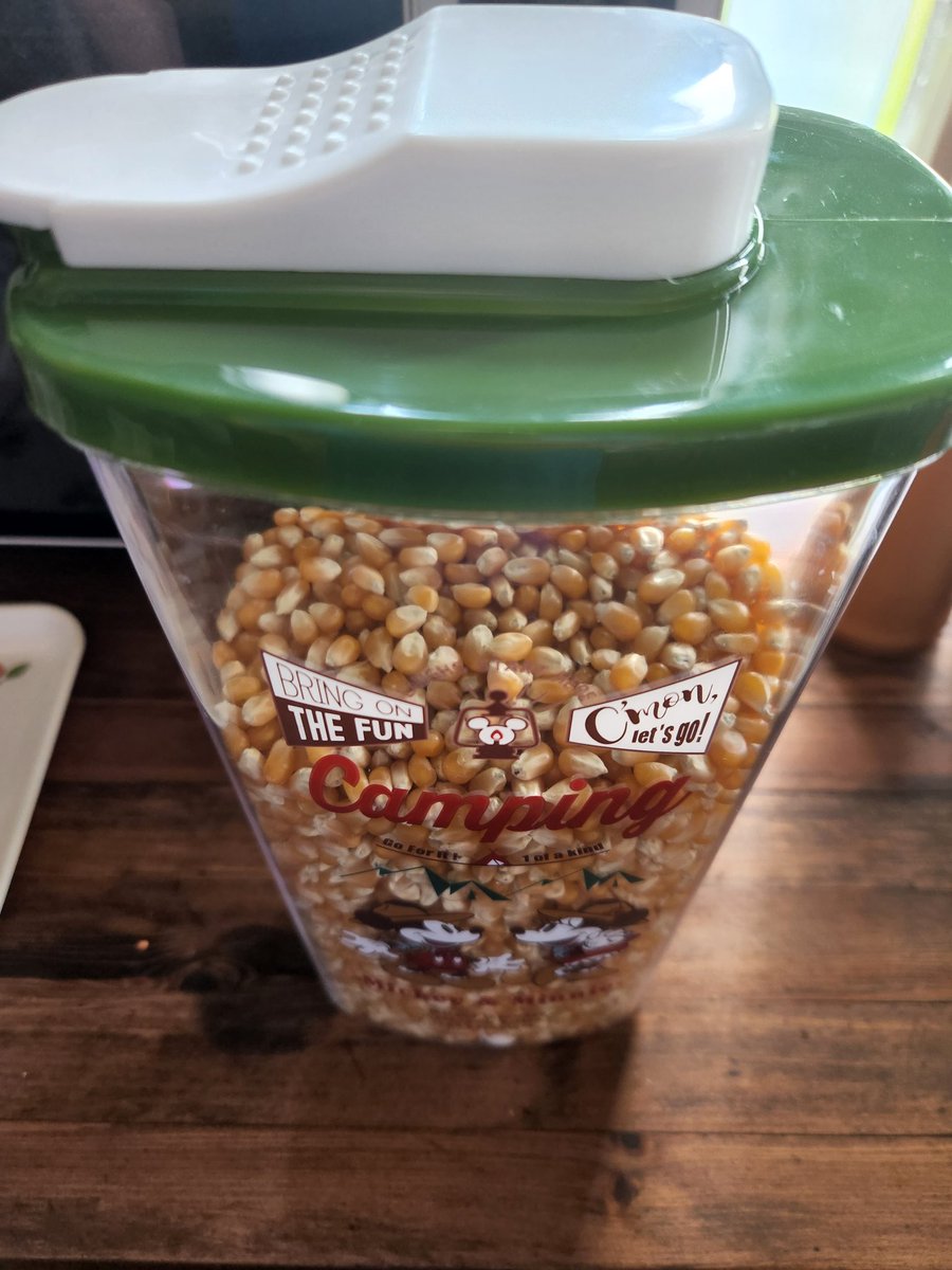 PENIZO_Photo's tweet photo. 麦茶作るやつにポップコーンの種入れたら使い易くて良い感じ

最近は #伊勢えびのだし塩 ばっかり。オイルも入れなくてOKで美味しい

#ポップコーン
#だし塩
#伊勢えびだし塩
#塩 https://t.co/d7bZf3ztS1