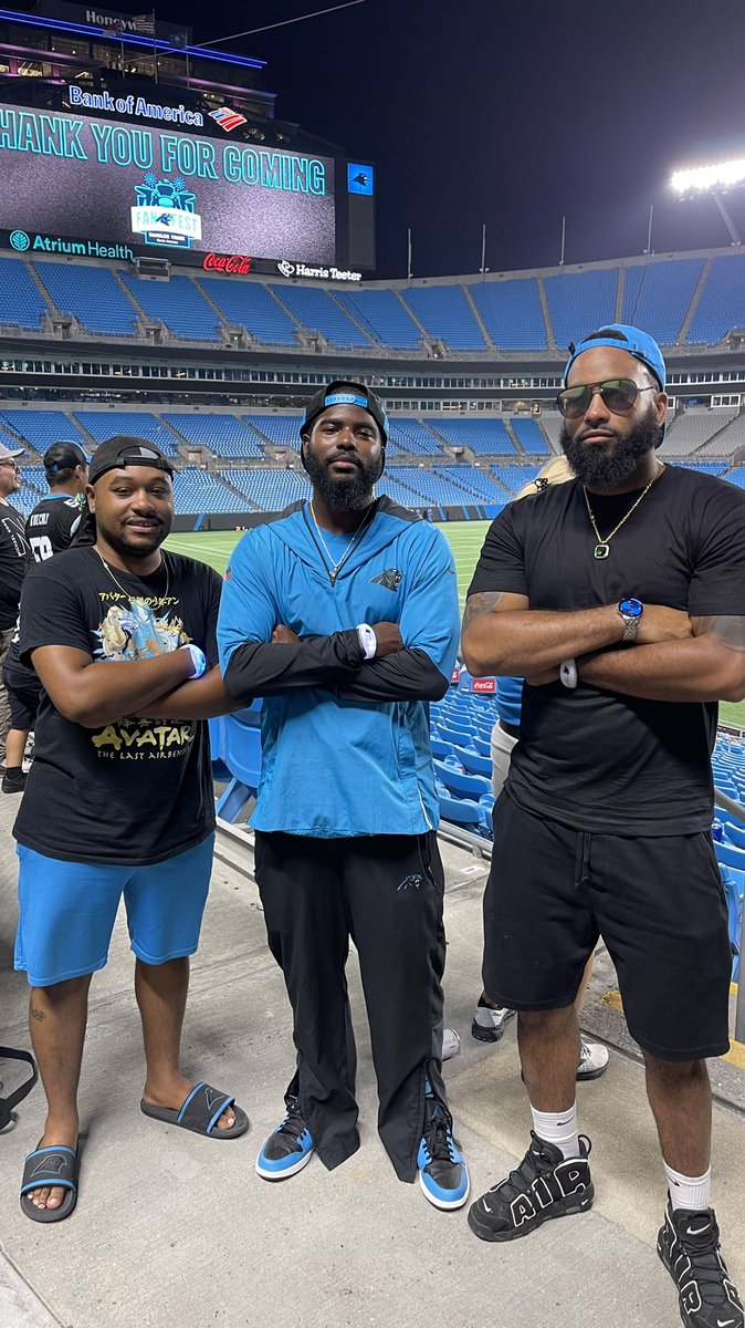 iamaaronchasejr's tweet photo. Tonight was FUN it was cool seeing everyone and meeting some!! Canโt wait for more moments like this๐ฅ๐๐พ๐๐พ๐๐๐ค#Panthers #KeepPounding @jrloading @Tsalazar1987 @MadCattah @Panthos704 @AusDawg316 @blackdragon2074 https://t.co/5lMzTC73FC