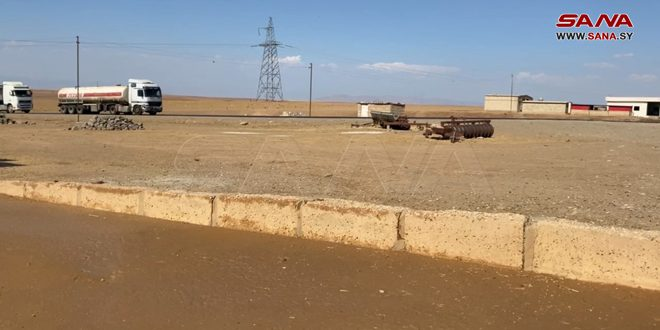 CGMeifangZhang's tweet photo. US military forces used 144 tankers to transport stolen Syrian oil to Iraq, according to Syria’s official news agency SANA. The Syrian authorities have repeatedly accused the US of controlling 90% of Syria's crude oil resources.newscgtn

https://t.co/nGaqv1zrhY