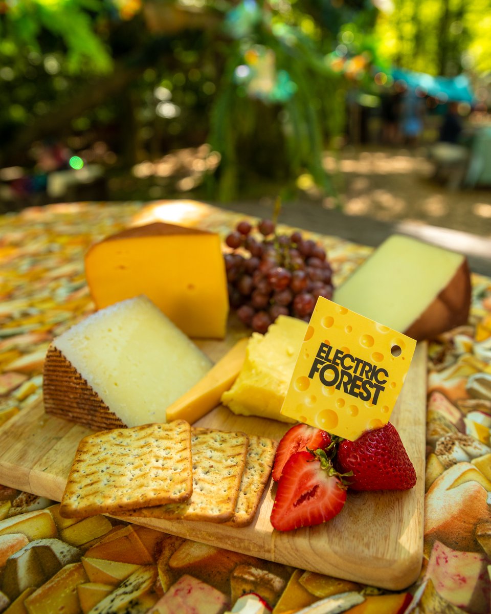 Electric_Forest's tweet photo. Scrumptious snacks and decadent delights found only at the Cheese Bodega. 🧀 #ForestFood https://t.co/PoOdUf5LI8