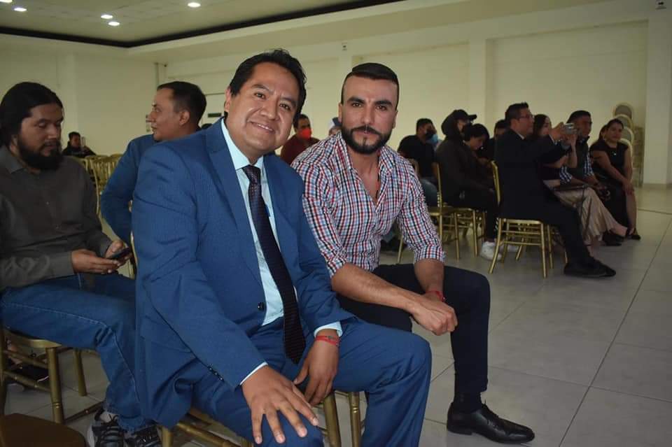 CGuerreroRTH's tweet photo. Un gusto saludar a Cinthia Delgado, Gestora Social, Edgar Pedraza, Secretario General del Sindicato de Músicos, a regidores, funcionarios municipales y a mi gerente de #RadioMezquital Joel Vega. 

Participación musical:

1.- Luis Mejía - Solista 
2.- Grupo Inquilinos https://t.co/MHYpvdS4QI