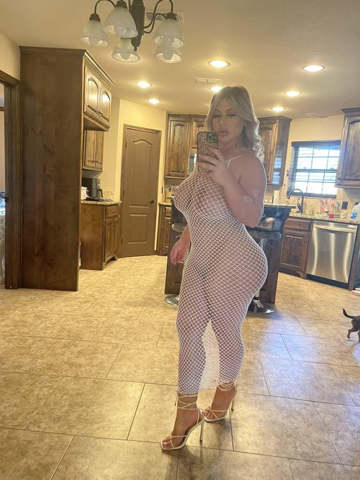 All new videos on https://t.co/GLrCOd9FzR go see why everyone says my page is their favorite https://t