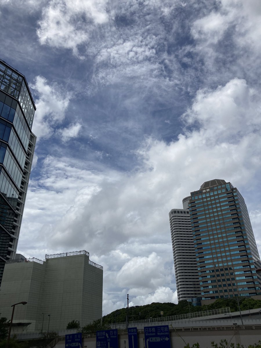 usarinn's tweet photo. #イマソラ

人気ない街😀 https://t.co/c6OJVVWlwA