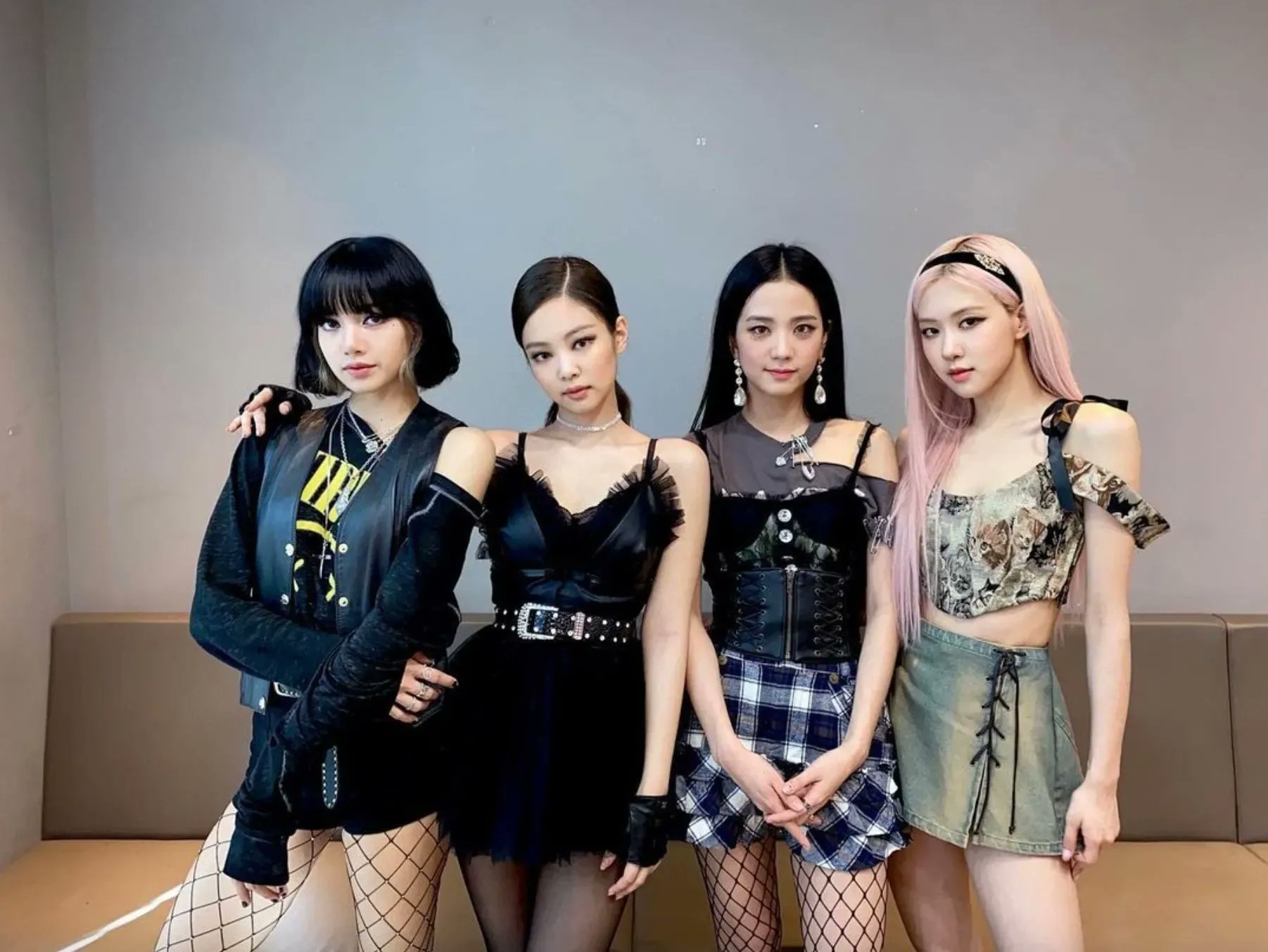 Группа BLACKPINK 2021