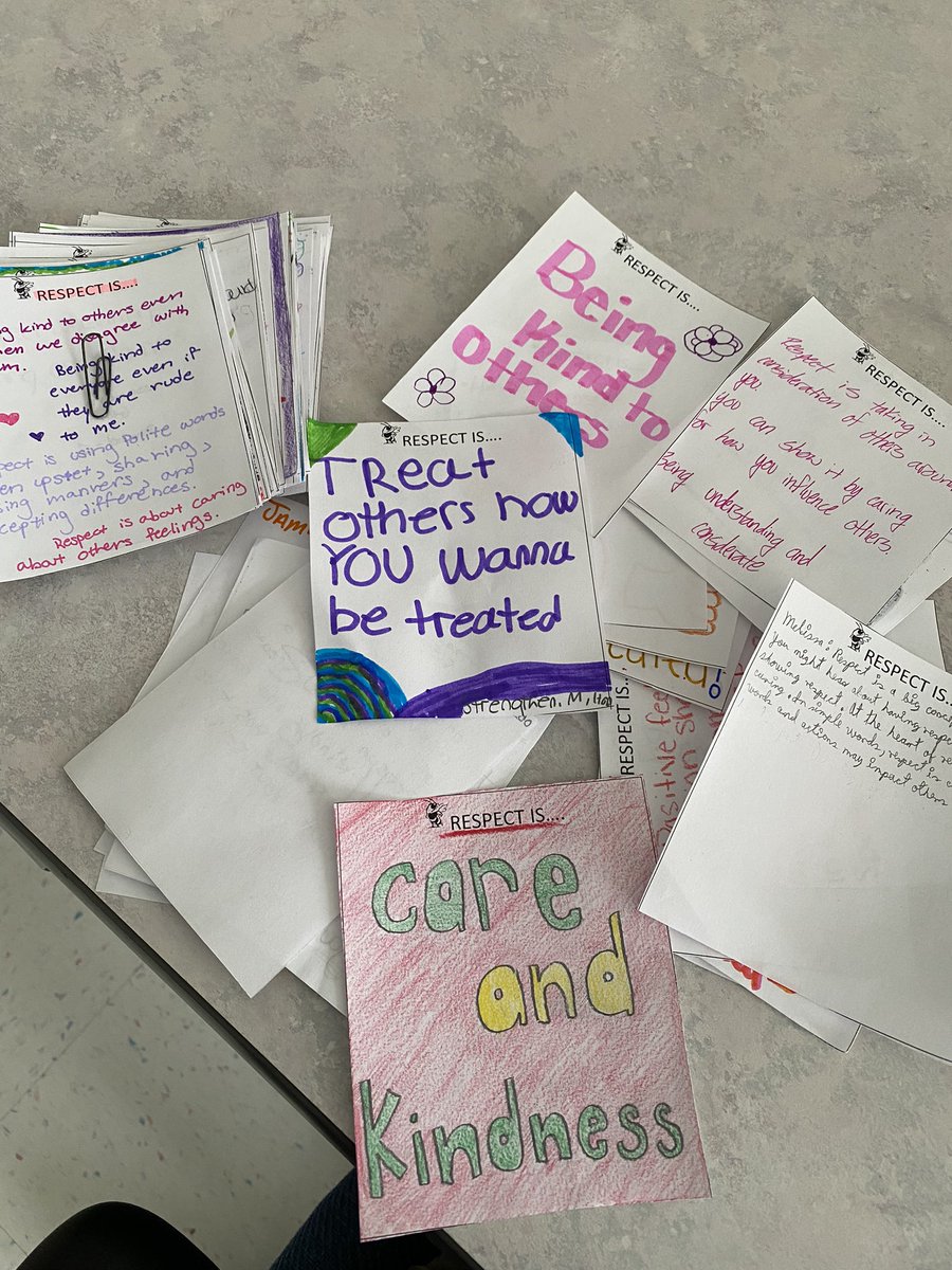pomqueencj's tweet photo. ✏️Respect Pledges are going up in our CTE electives hallway gallery walk! @HCPSCTAE @HWBlake @HCPS_SEL #weclimbtogether #hillsboroughstrong #selhcps #hwblakecte https://t.co/8Wf7nRK1Zs
