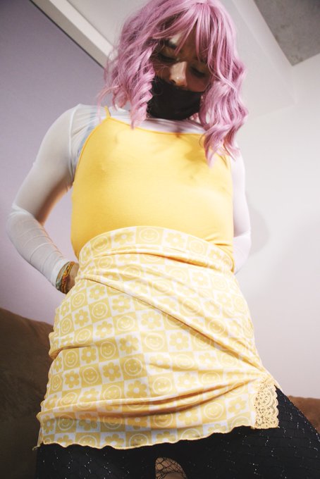 2 pic. Yellow there! ?? #femboy #nstwtw #onlyfans #onlyfanspromo #sissybois #sissy #femboi #sexy #fem