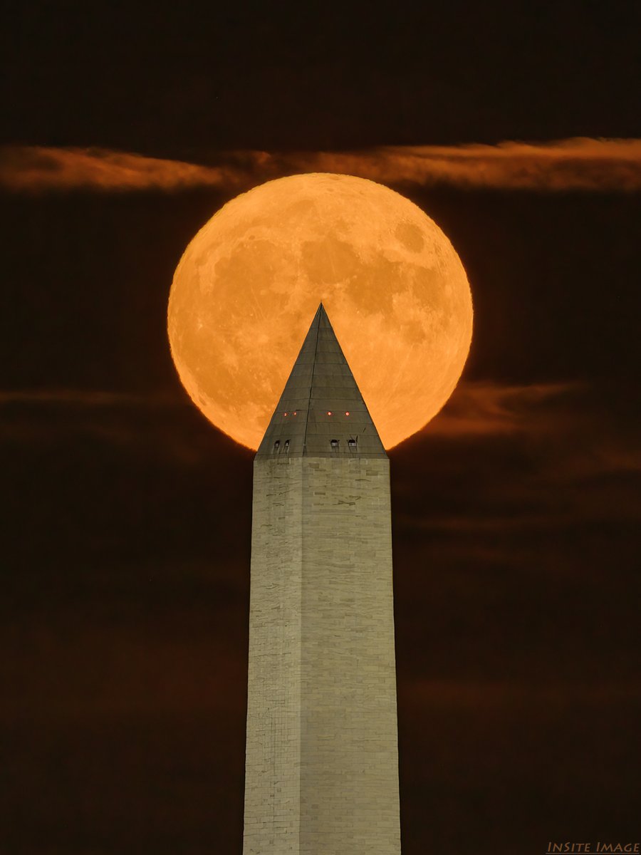 insiteimage's tweet image. Tonight's Super Sturgeon Moon rising over the Washington Monument in Washington, DC
#fullmoon #supermoon #SuperSturgeonMoon #SturgeonMoon #WashingtonMonument #washingtondc #supermoon2022 #FindYourPark @capitalweather @spann #thePhotoHour #StormHour #IGDC #NikonNoFilter