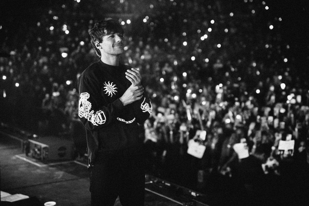 polinagumerova's tweet photo. WE LOVE YOU LOUIS❣️
@Louis_Tomlinson https://t.co/UwJhQhMCPk