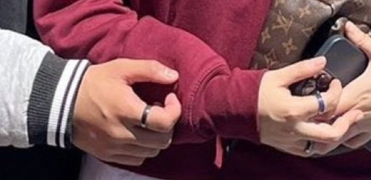 Den63681304's tweet photo. two is better than one.- @alexailacad 

What I see. The Ring ! SANFOnta KDLEX
#KDLex | @alexailacad @kdestrada_ #AlexaIlacad l #KDEstrada  https://t.co/JIptZ2T6ET https://t.co/tXuMSiebOr