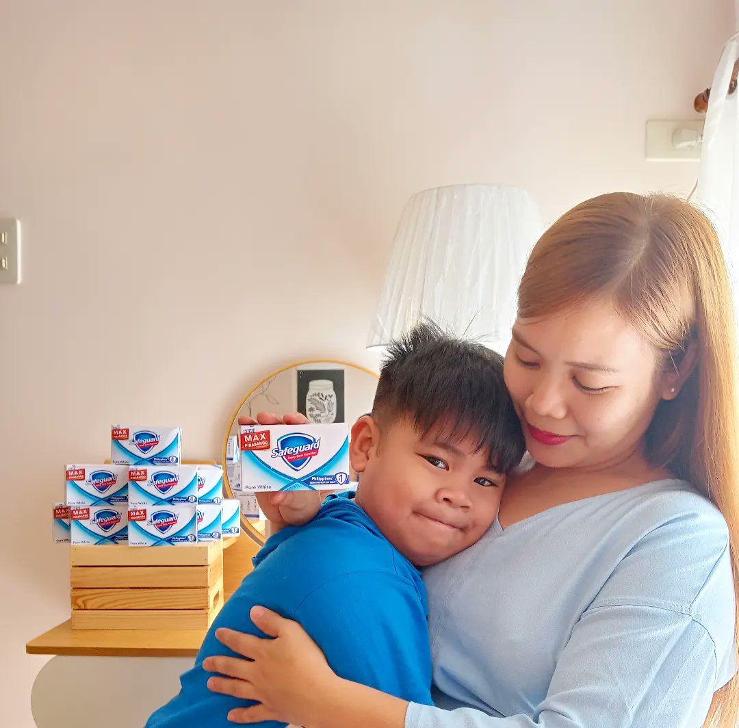 ErminoMika's tweet photo. Achieve na ang unli at gigil hugs dahil ang minahal nating Safeguard soap, ngayon MAX PINABANGO na! From the Philippine's #1 Germ and Odor Protection bath soap.
@Safeguard_PH
@memshiesmombassadors
#5pmBacteryASIMCheck #SafeguardPH #Ad #SafeguardMaxPinabango #memshiesxsafeguard https://t.co/wvTszM045L