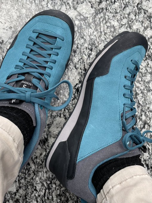 神宮寺感ある靴買いました 