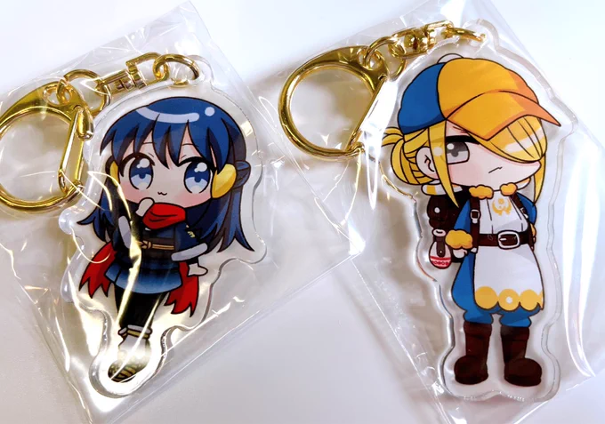 明日は少しだけアクキーとフレークシールを持っていきますあとでお品書き上げますが、アクキーはあえて身長差付けてますフレークシールは小中大合わせて20種類入ってます〜!よろしくお願いします! 