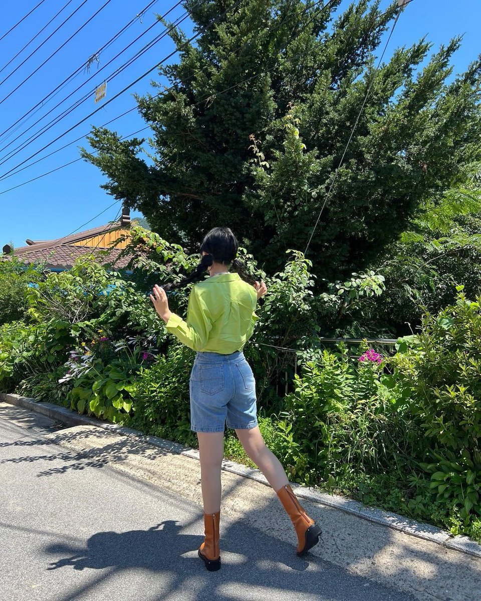 GFS_backup's tweet photo. [PIC] 220812 - Yerin (every__nn) post

🐥🌳🌴🌱🌿🍃

🔗https://t.co/uvORSMcQiQ

#여자친구 #GFRIEND #예린 #YERIN @YERIN_OFFICIAL_ https://t.co/UzpuA2Uhgi
